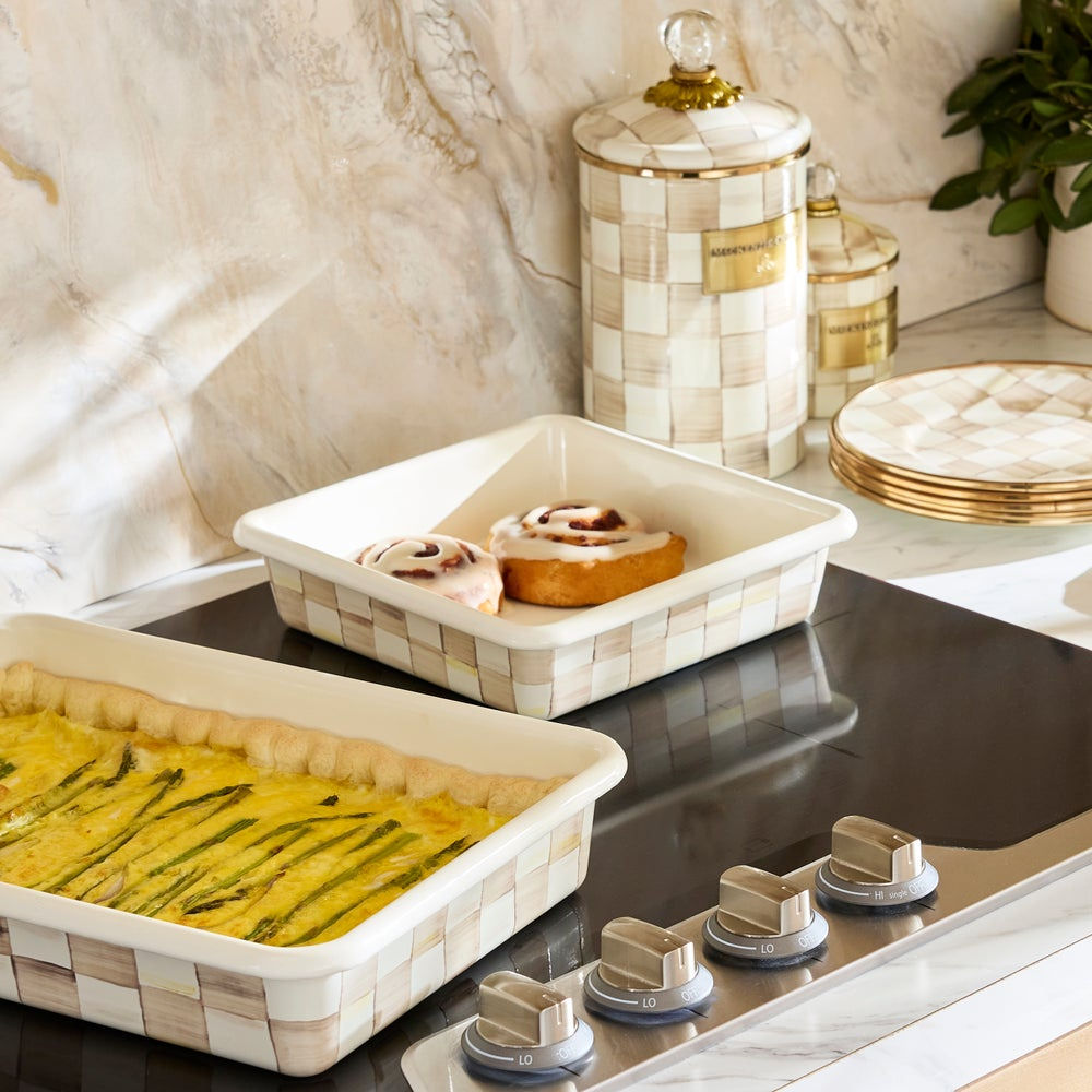 Mocha Check 8" Square Baking Pan