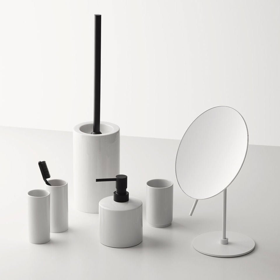 Black Matt Cosmetic Mirror 20cm dia, 5x - |VESIMI Design|