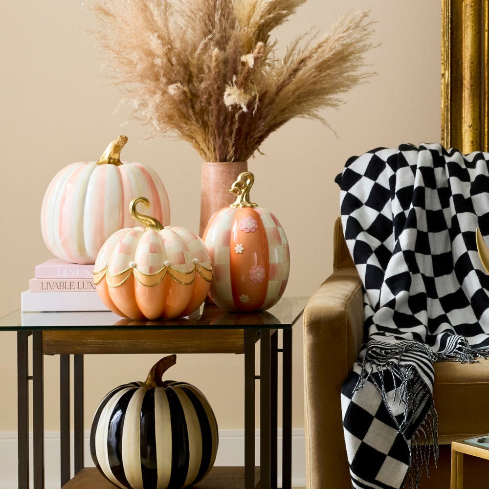 Rosy Check Flower Power Pumpkin