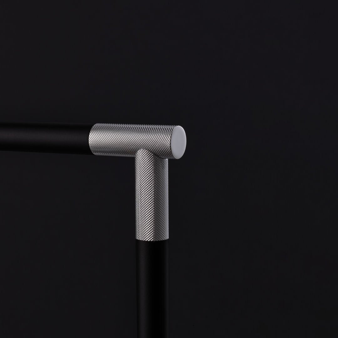 CLUB Collection Luxury Floor Towel Stand - Black matt / Chrome - |VESIMI Design|