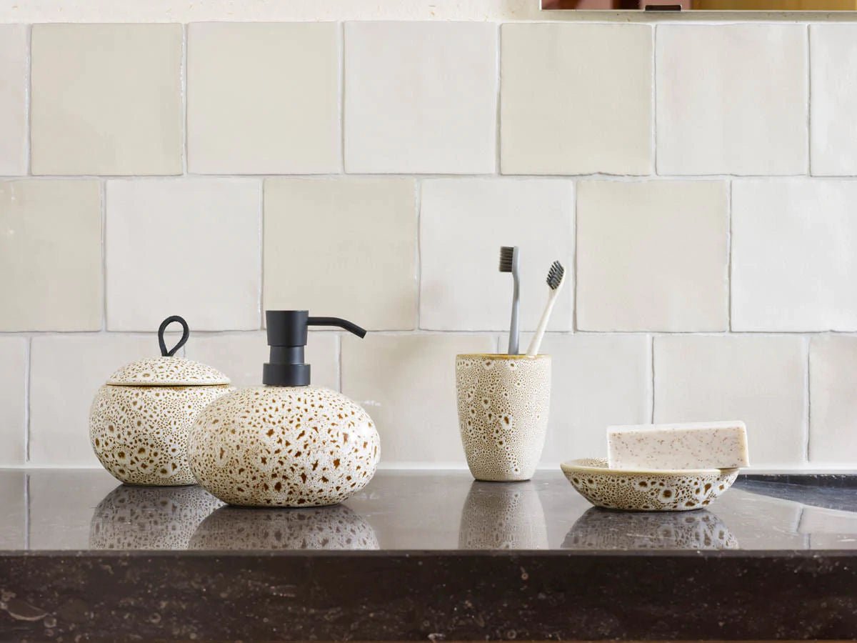 Ginger Bathroom Accessories - Beauty Box - |VESIMI Design| Luxury and Rustic bathrooms online