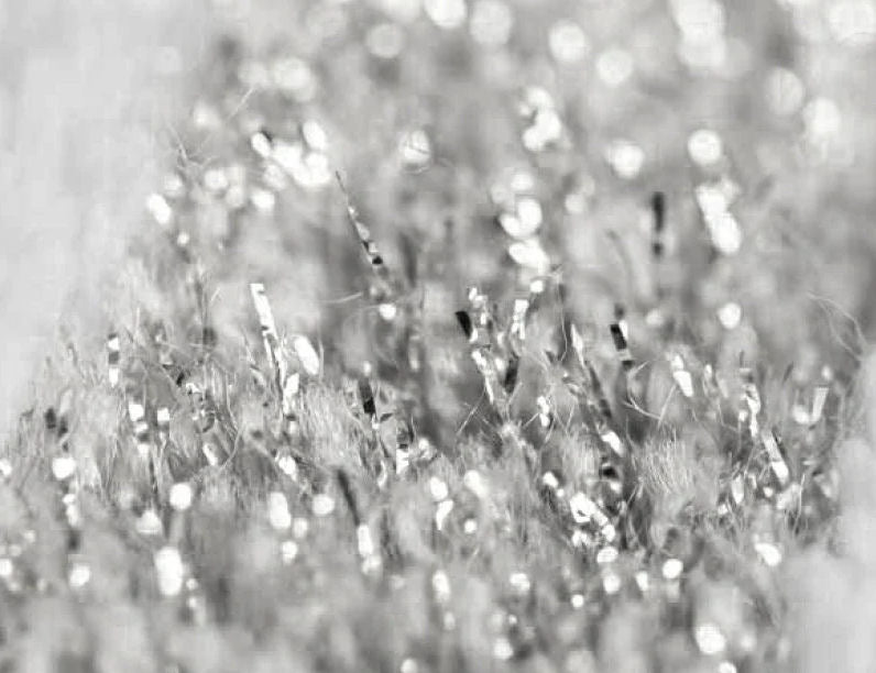 KARAT Luxury Silver & White Bathroom Rug - |VESIMI Design| Luxury and Rustic bathrooms online