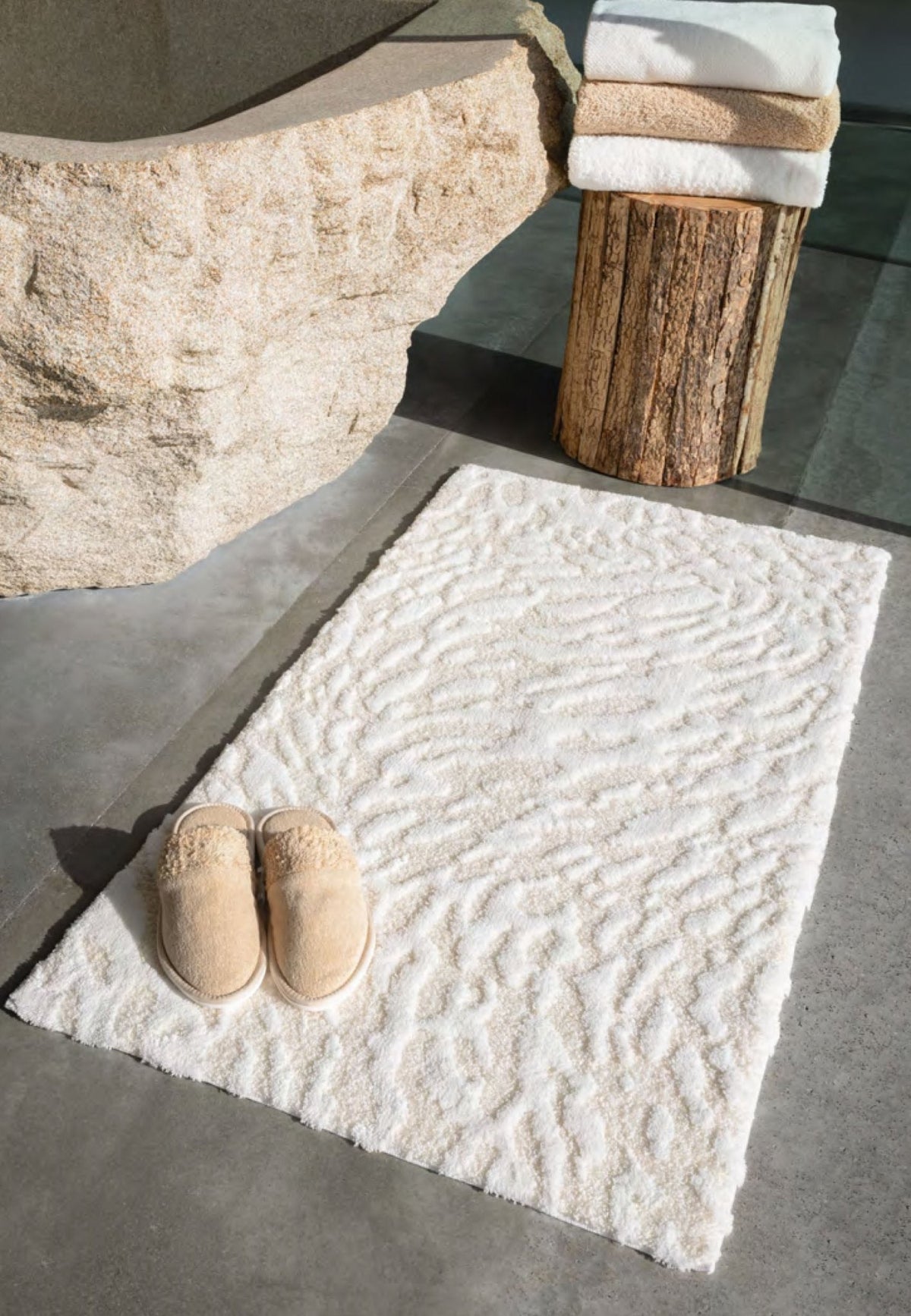 Abyss Rugs Abyss & Habidecor FLOW Inspired Egyptian Cotton Black Bathroom Rug ...