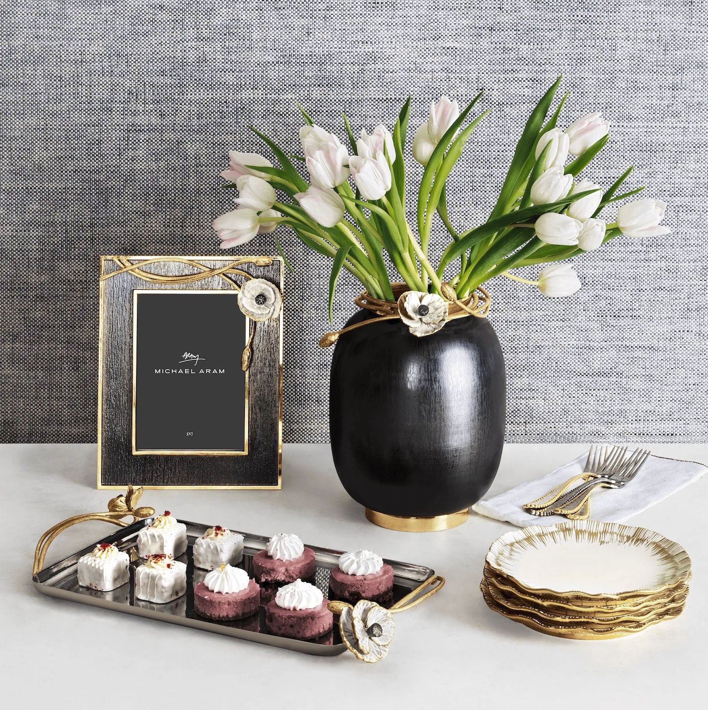 Anemone Tidbit Plate Set by Michael Aram