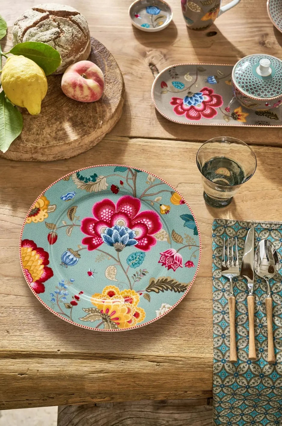 Blooming Tales Blue Fantasy Charger Plate 32cm - Pip Studio