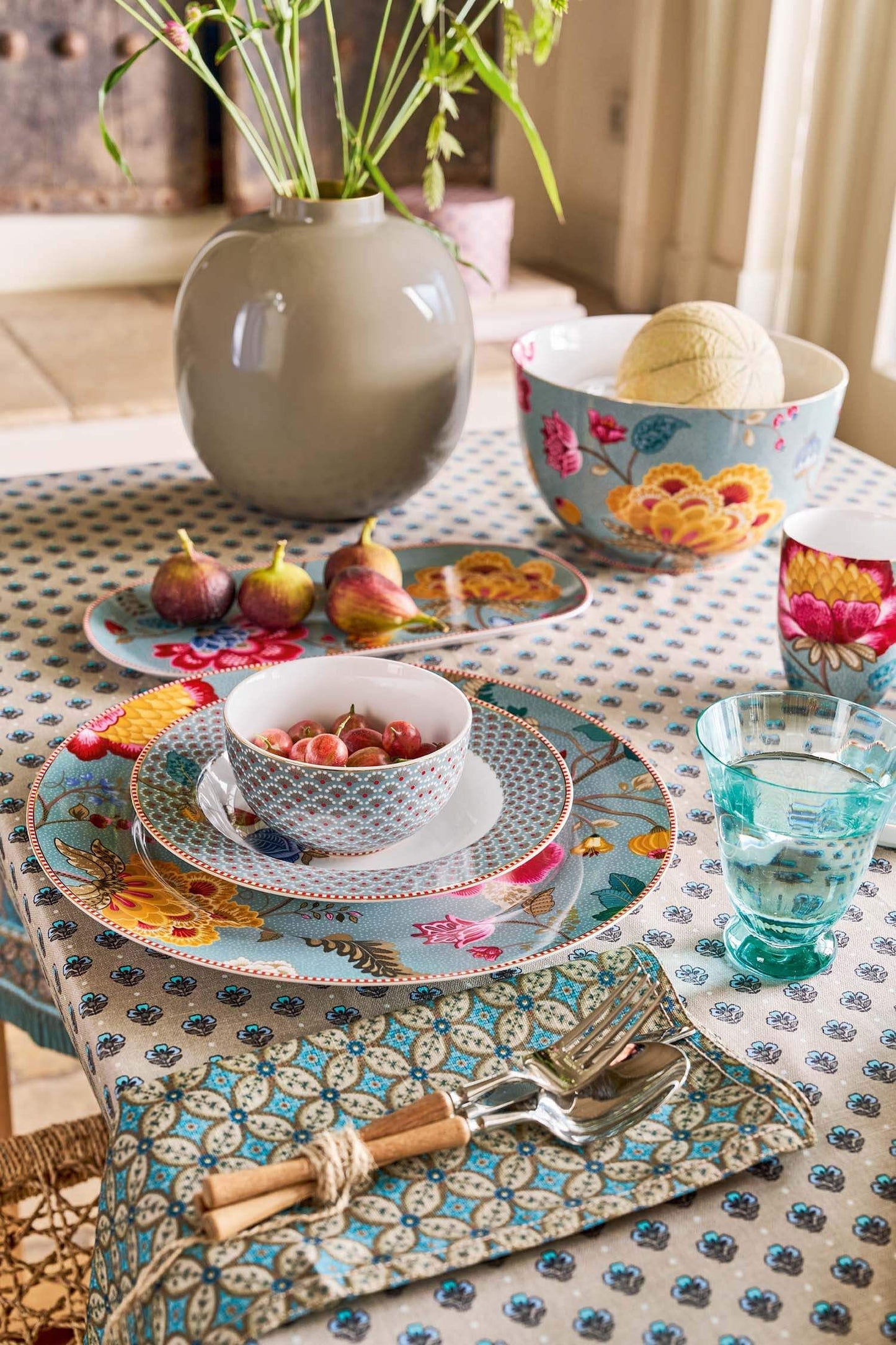 Bowl Blooming Tales Fantasy Blue 23cm - Pip Studio