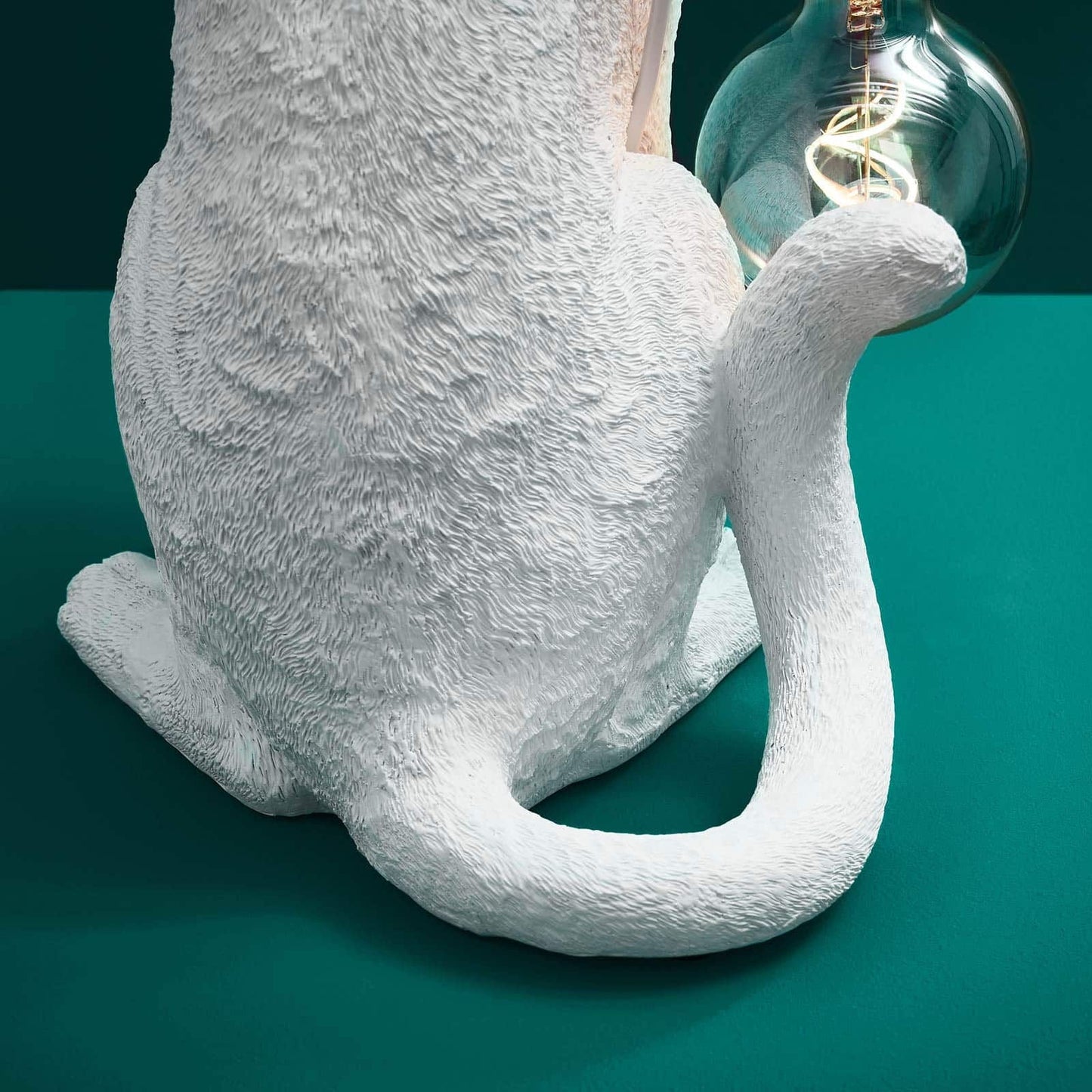 Chouchou White Cat Table Lamp - |VESIMI Design| Luxury Bathrooms and Home Decor