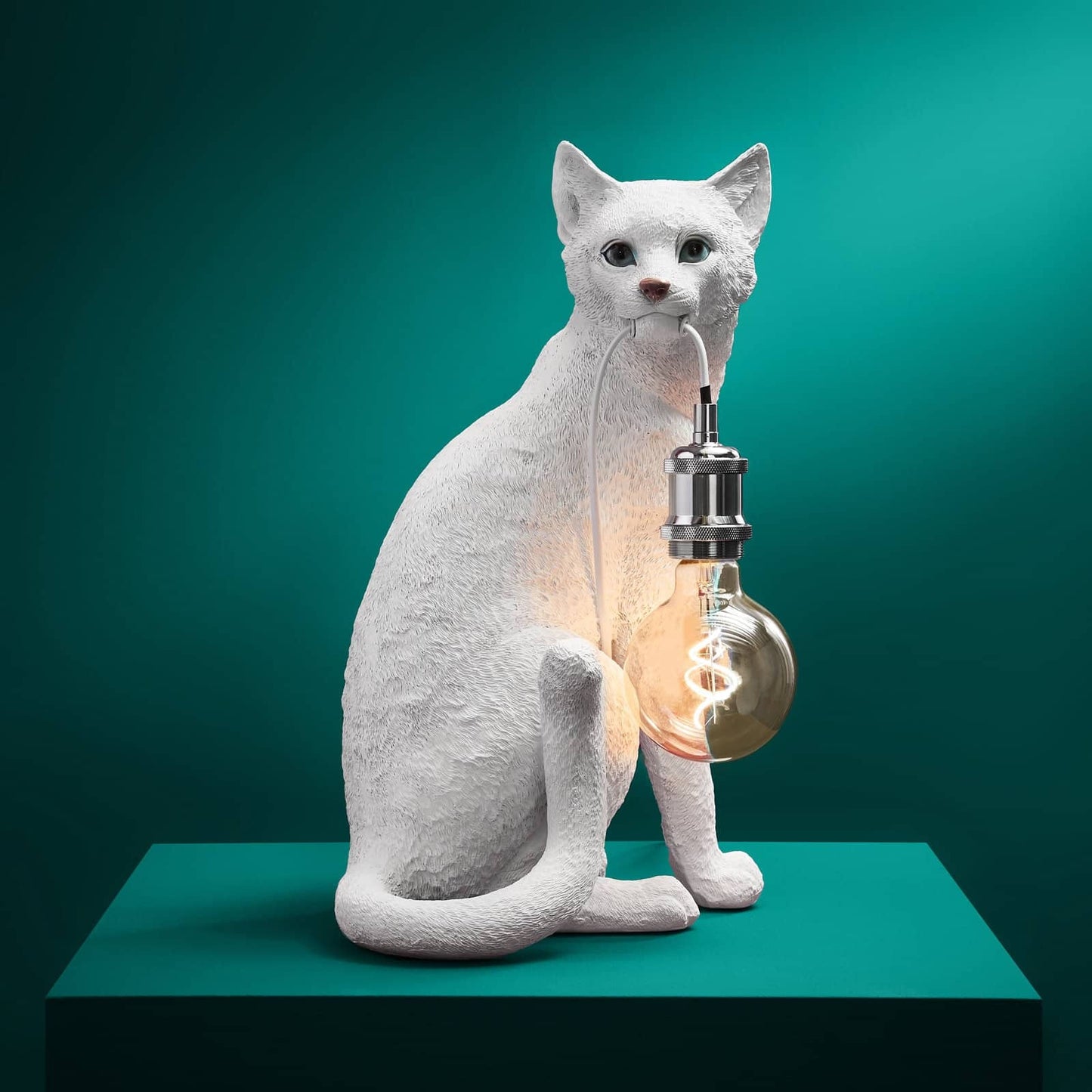 Chouchou White Cat Table Lamp - |VESIMI Design| Luxury Bathrooms and Home Decor