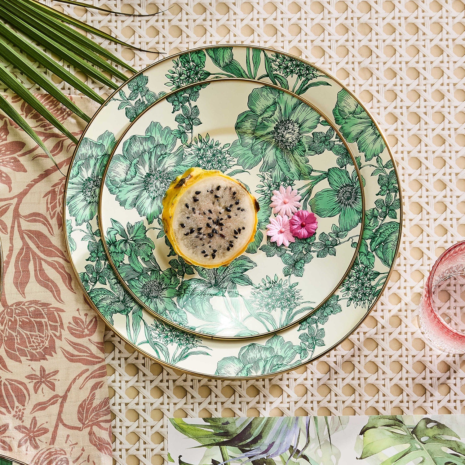 Emerald English Garden Enamel Charger/Plate - |VESIMI Design|