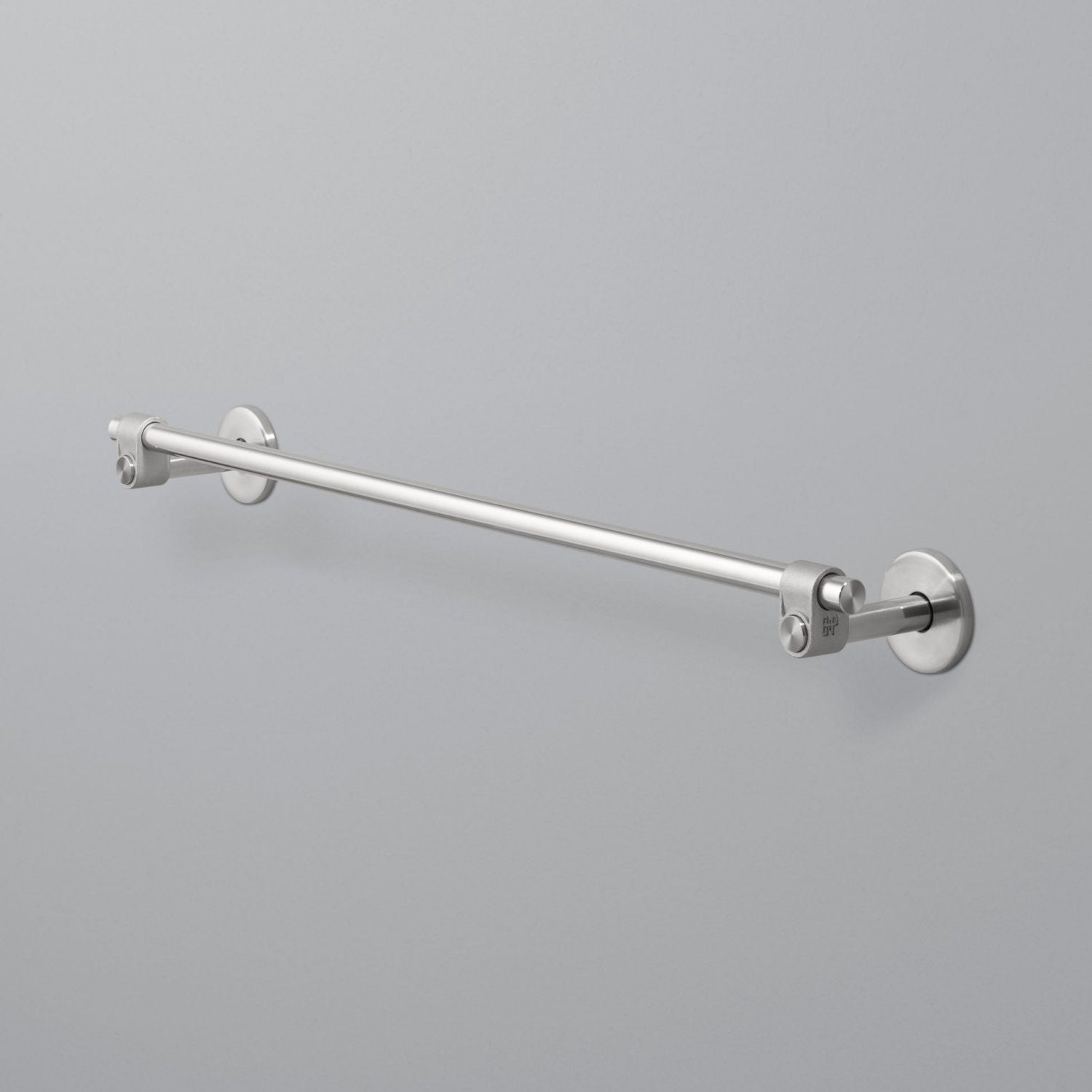 Industrial Towel Rail Holder / Steel - |VESIMI Design| Luxury Bathrooms and Home Decor