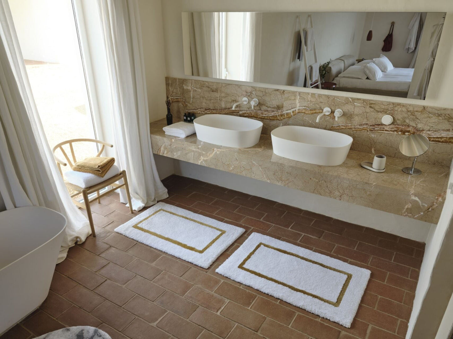KARAT Luxury Black & White Egyptian Cotton Bathroom Rug - |VESIMI Design| Luxury Bathrooms and Home Decor