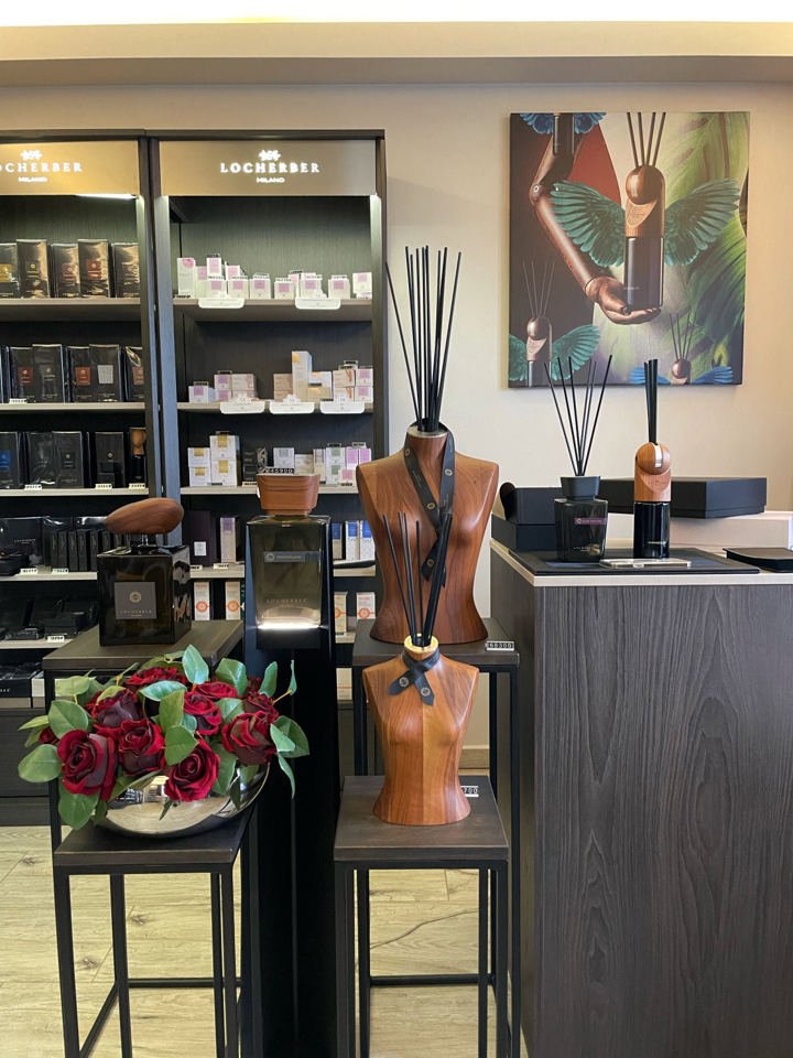 Mannequin Femme Luxury Diffuser by Locherber Milano 200ml - |VESIMI Design|