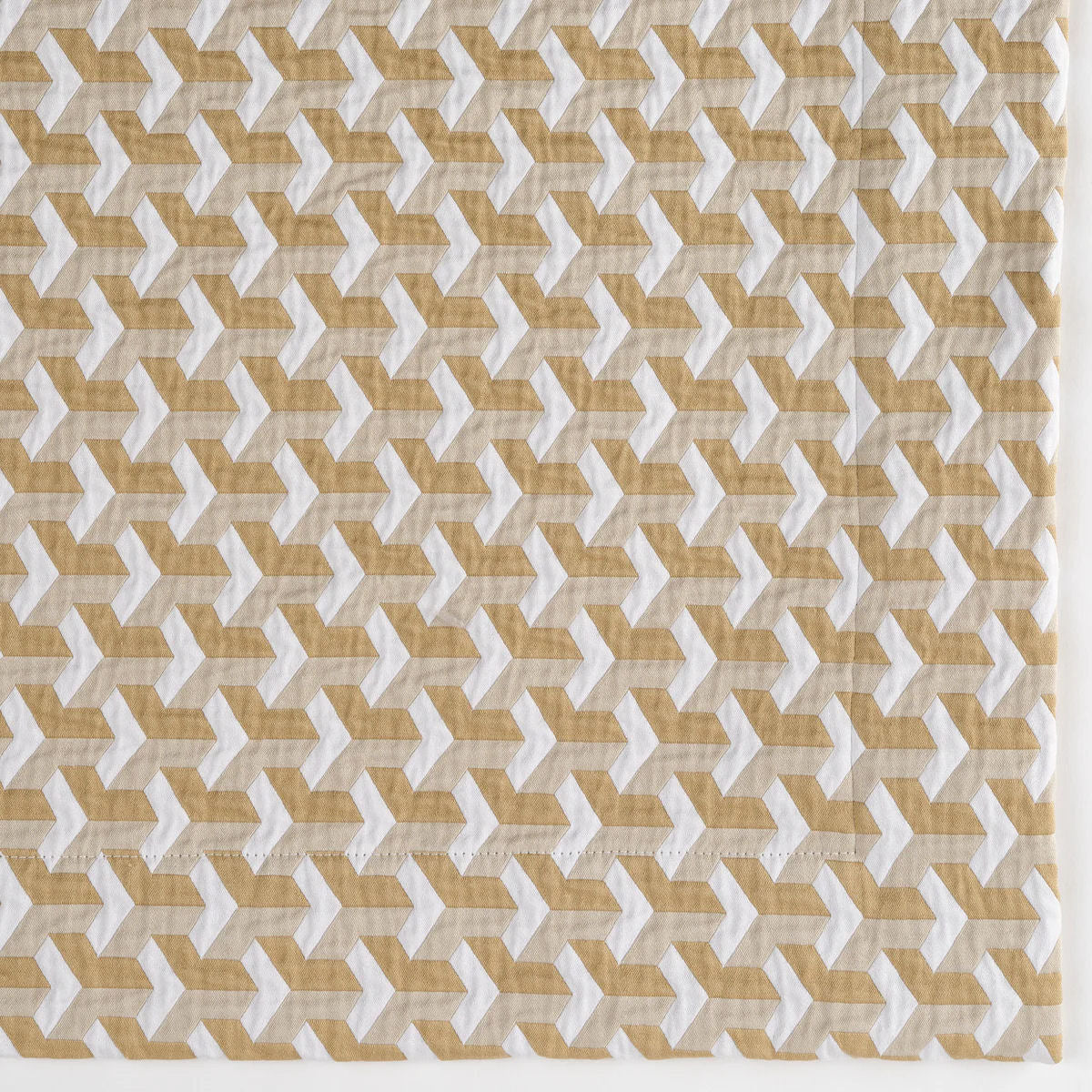 Tea Bed Cover by Celso de Lemos