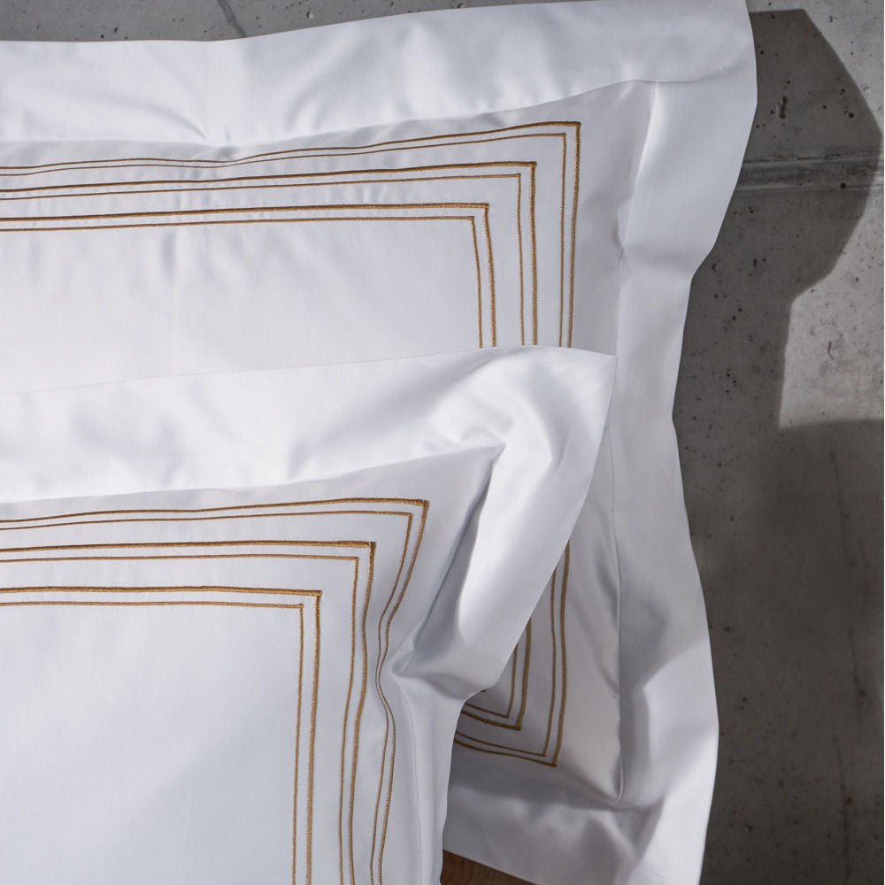 AÍDA Luxury Satin Bed Linen from 100% Egyptian Cotton - |VESIMI Design|