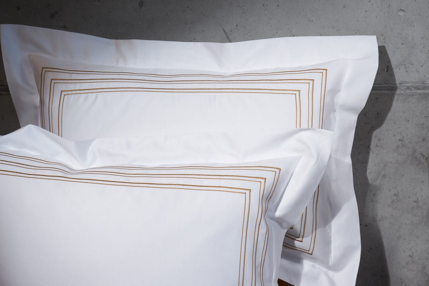 AÍDA Luxury Satin Bed Linen from 100% Egyptian Cotton - |VESIMI Design|