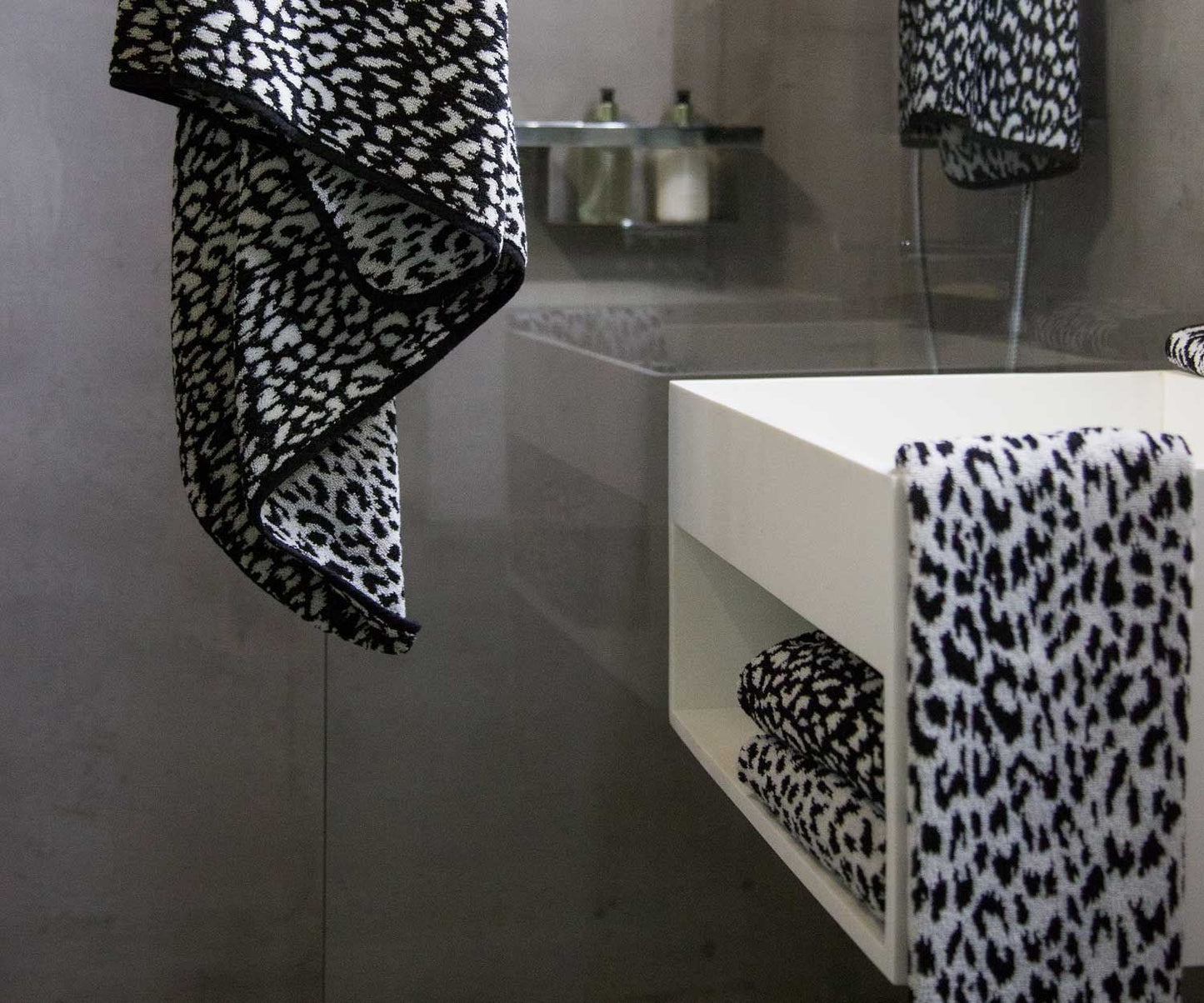 Animal Print Zimba Towels by Abyss & Habidecor / Black - |VESIMI Design| Luxury and Rustic bathrooms online
