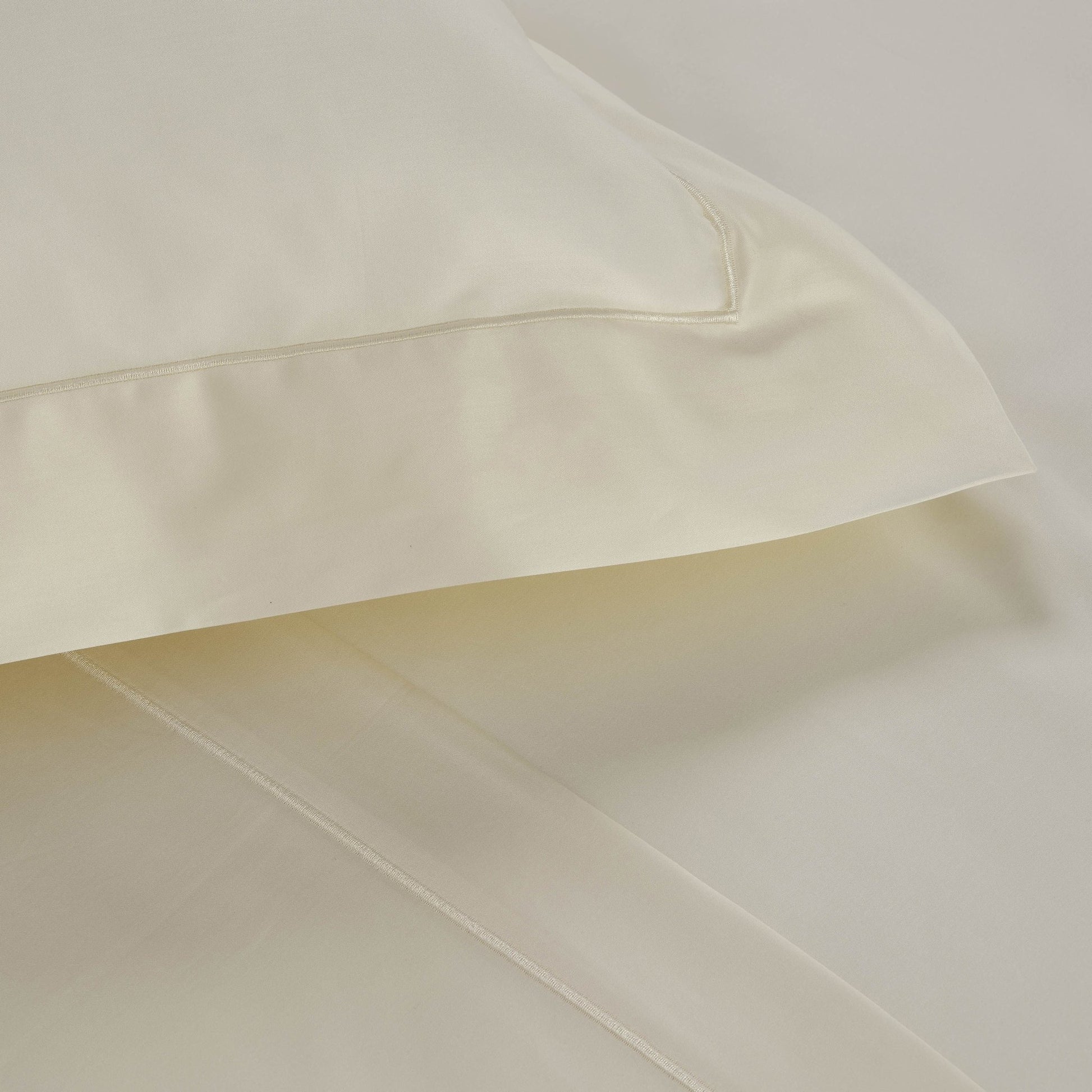 Bourdon Luxury Bed Linen from the Best Egyptian Cotton - Timeless Emroidery - |VESIMI Design| Luxury and Rustic bathrooms online