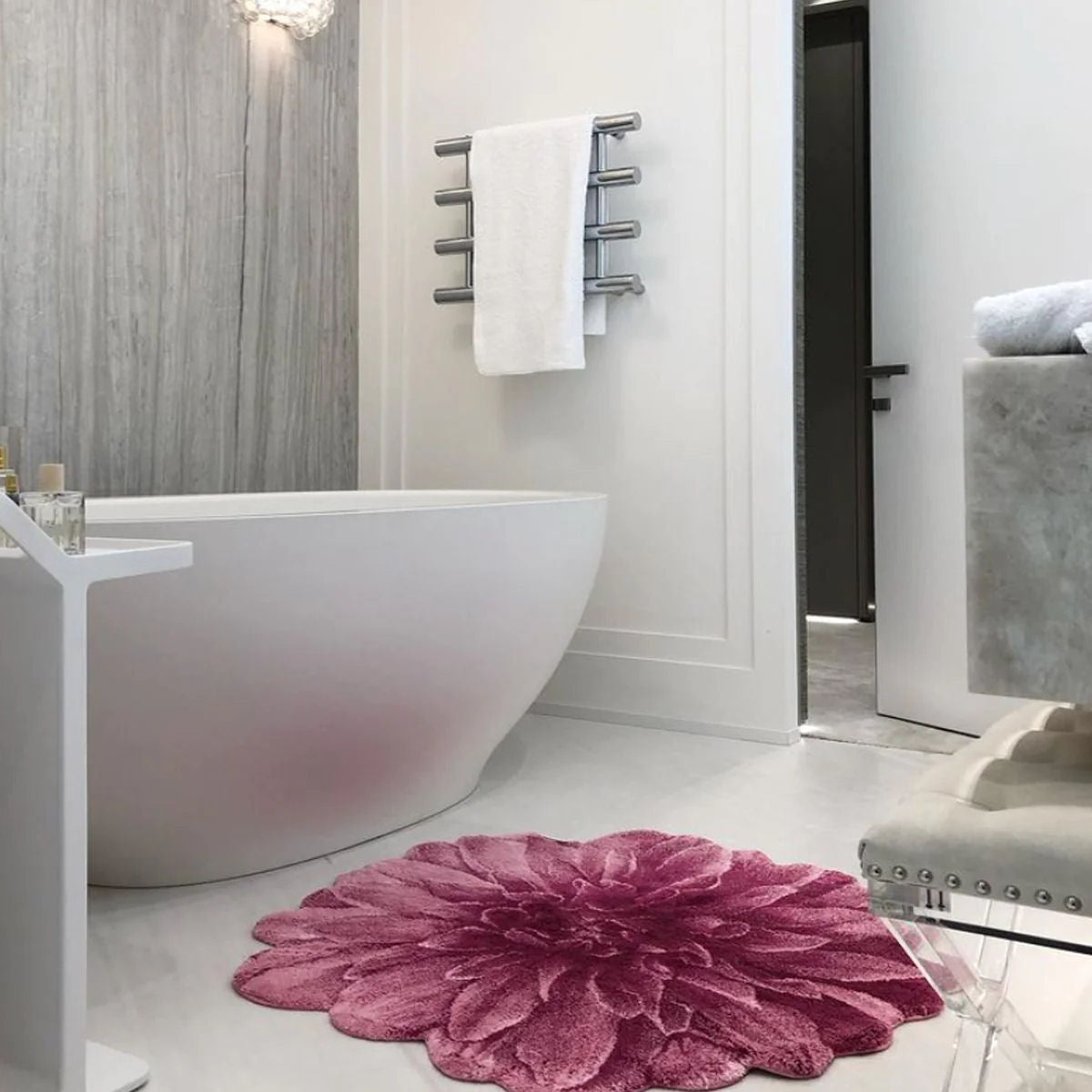 Dahlia Luxury Bathroom Rug - |VESIMI Design| Luxury and Rustic bathrooms online