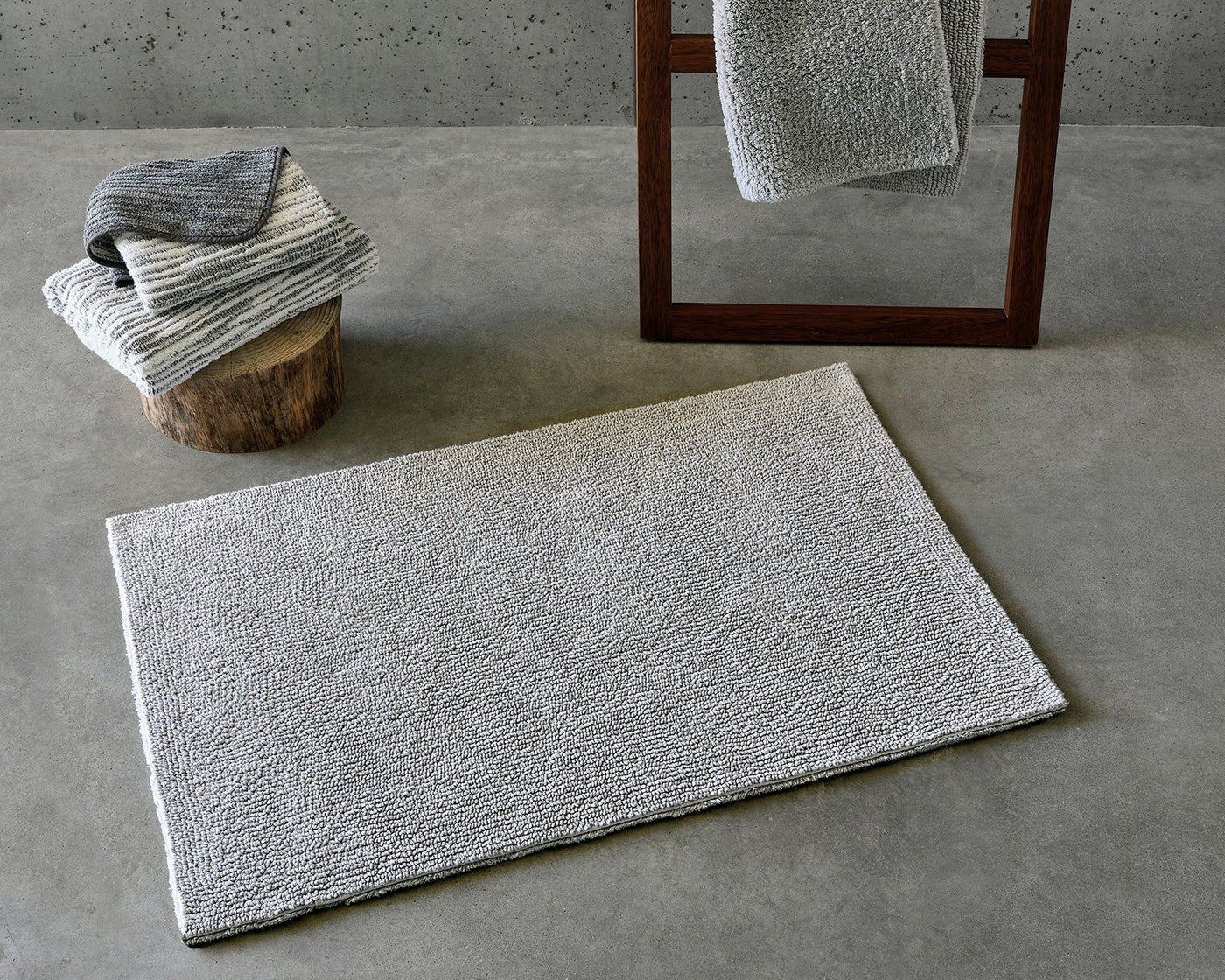 Egyptian Cotton Simple Bath Mat - BAY - |VESIMI Design| Luxury and Rustic bathrooms online