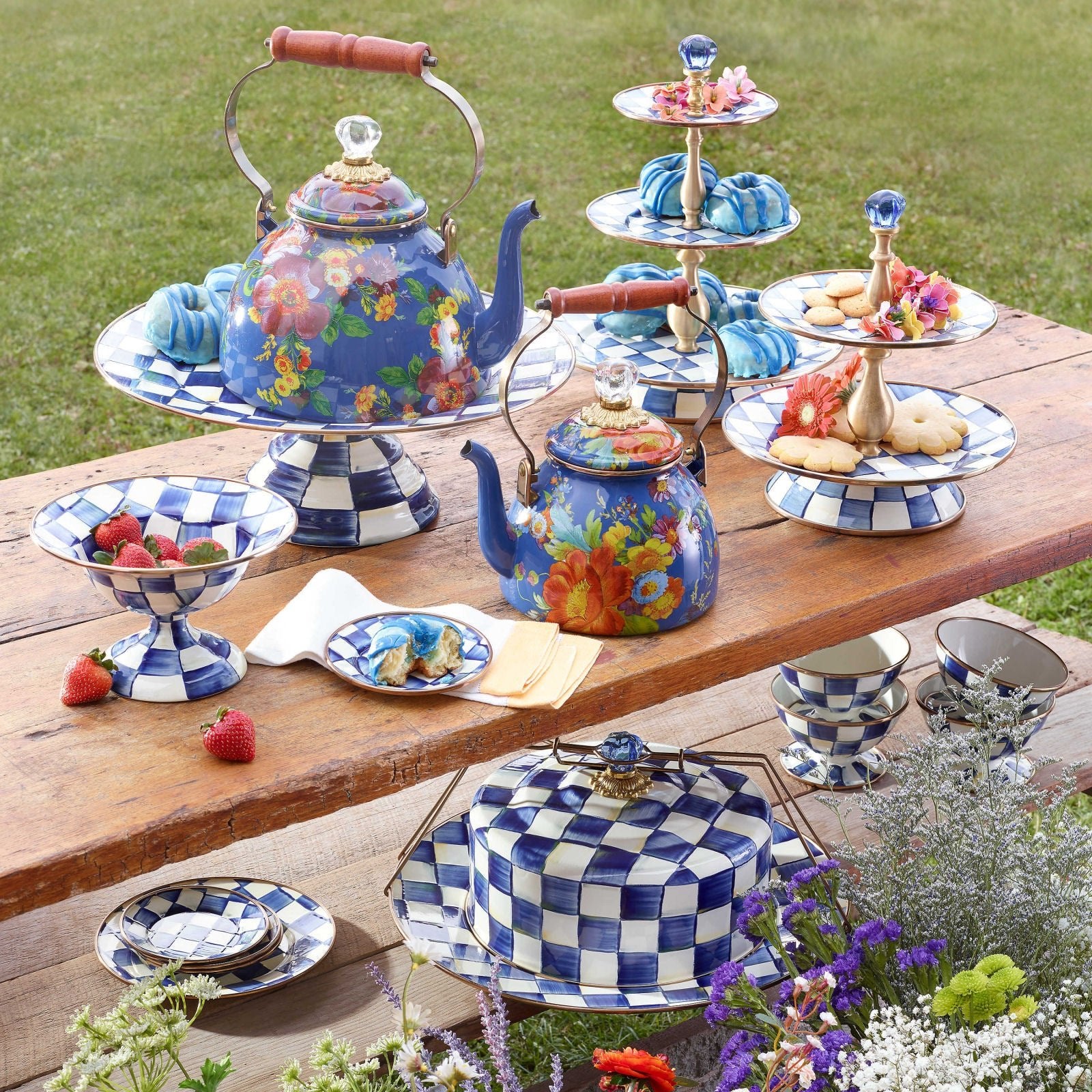 Flower Market Blue Enamel Tea Kettle - Lapis by Mackenzie Childs 2.84L - |VESIMI Design| Luxury and Rustic bathrooms online