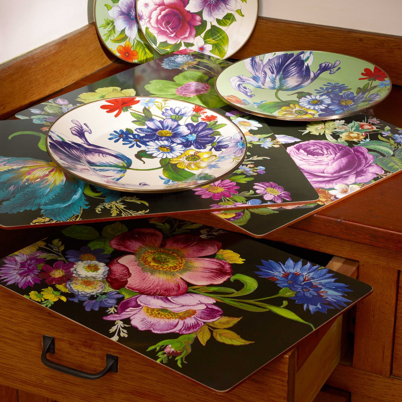 Flower Market Placemats - Black - Set of 4 - |VESIMI Design| Luxury and Rustic bathrooms online