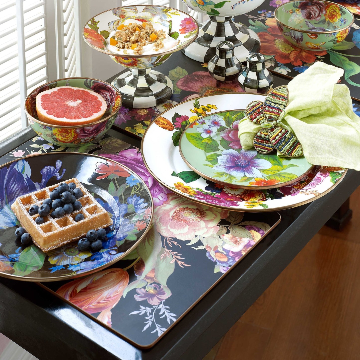 Flower Market Placemats - Black - Set of 4 - |VESIMI Design| Luxury and Rustic bathrooms online