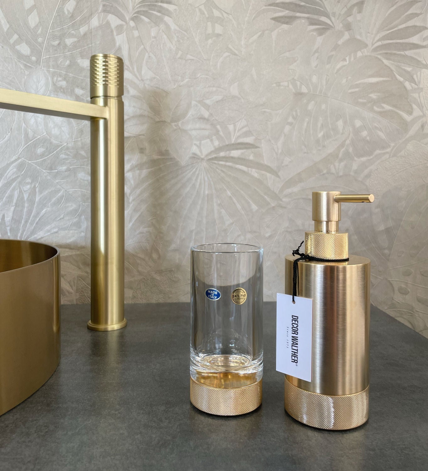 High-End Luxury Bathroom Accessories Matt Gold Box with Lid - |VESIMI Design|