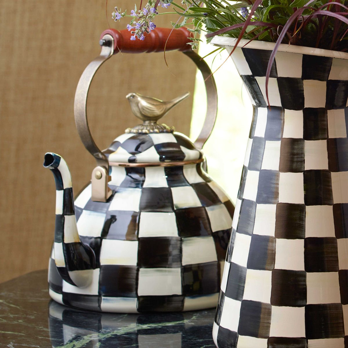 Iconic Black & White Courtly Check Enamel Tea Kettle with Bird 2.84L - |VESIMI Design|