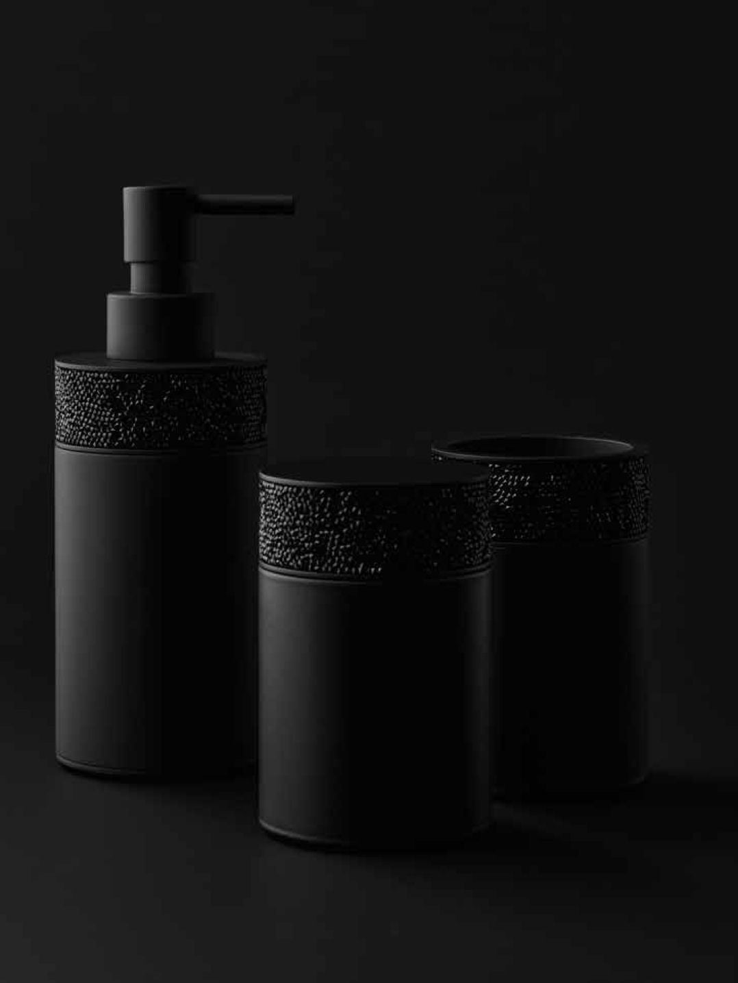 Luxury Black Matt Soap Dish with Swarowski® Crystals - |VESIMI Design|