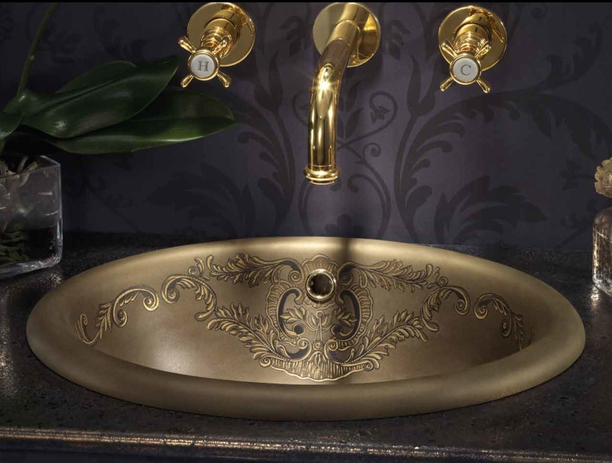 Luxury Brown Hand Painted Bronze Terzofoco Fireclay Bathroom Sink - |VESIMI Design| Luxury and Rustic bathrooms online