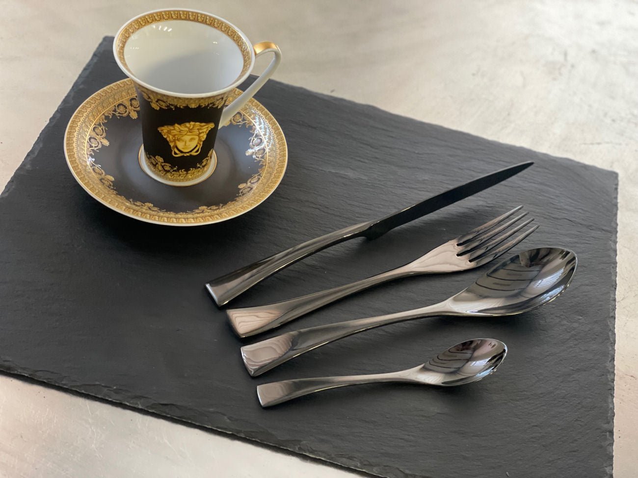 Luxury design BLACK Cutlery - 4 sets - |VESIMI Design| Luxury and Rustic bathrooms online