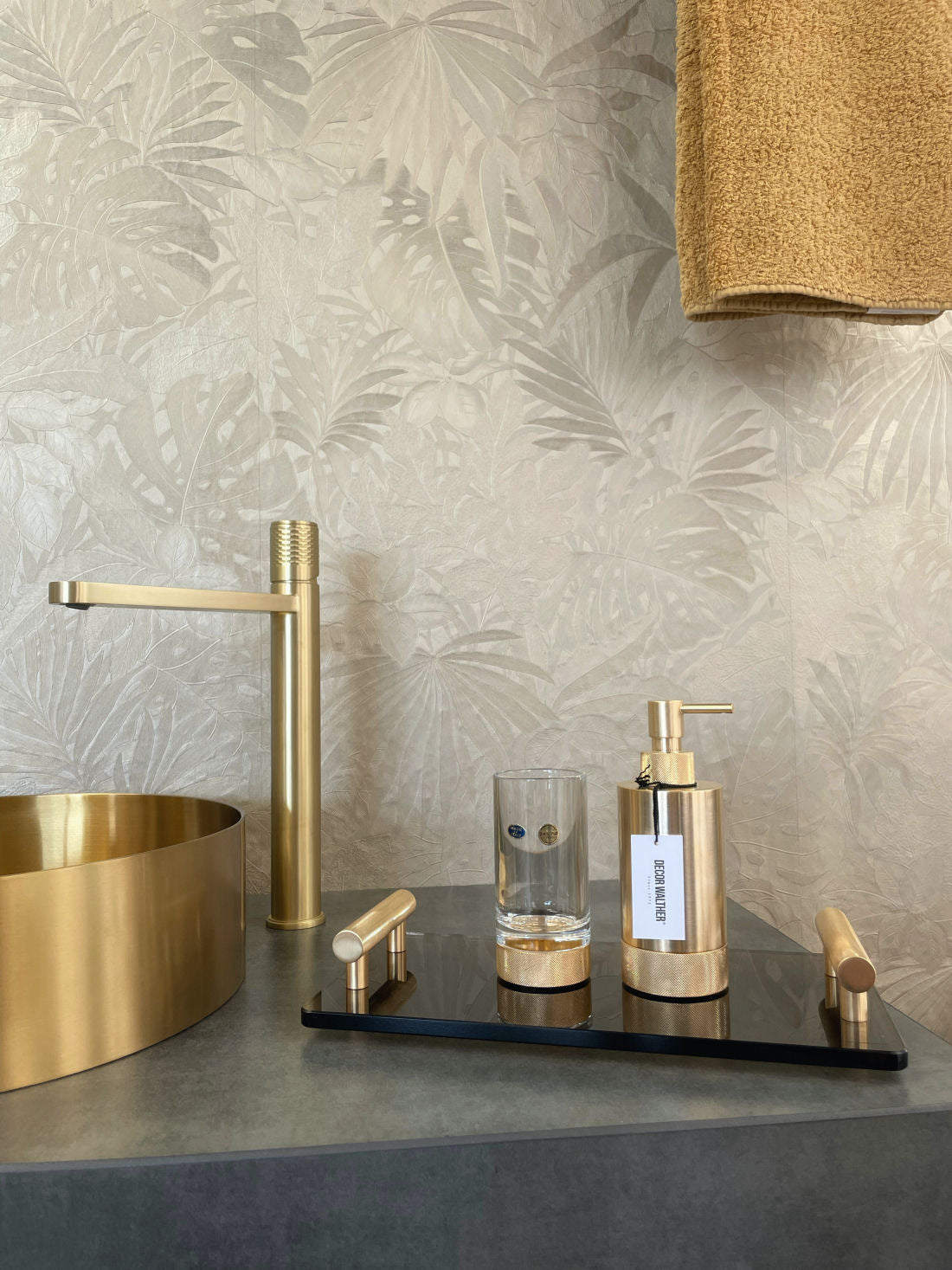 Luxury Industrial Style Matt Gold Tumbler Holder - |VESIMI Design|
