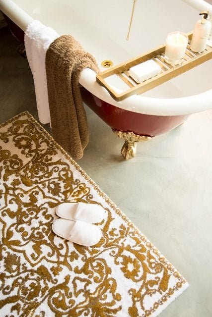 Luxury Silver Bathroom Rug PERSE Platinum - |VESIMI Design| Luxury and Rustic bathrooms online