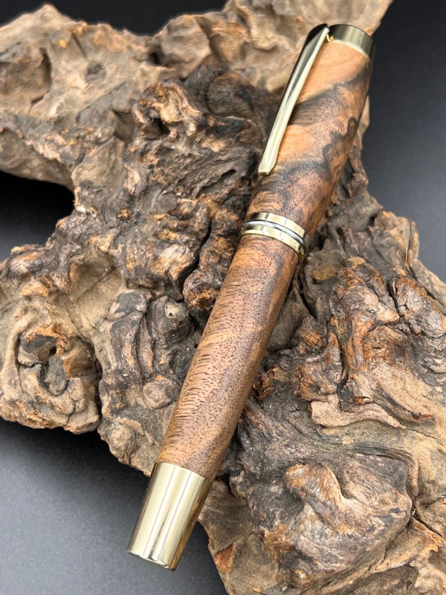 Luxury Wooden Fountain Pen Walnut Gold - |VESIMI Design| Luxury and Rustic bathrooms online