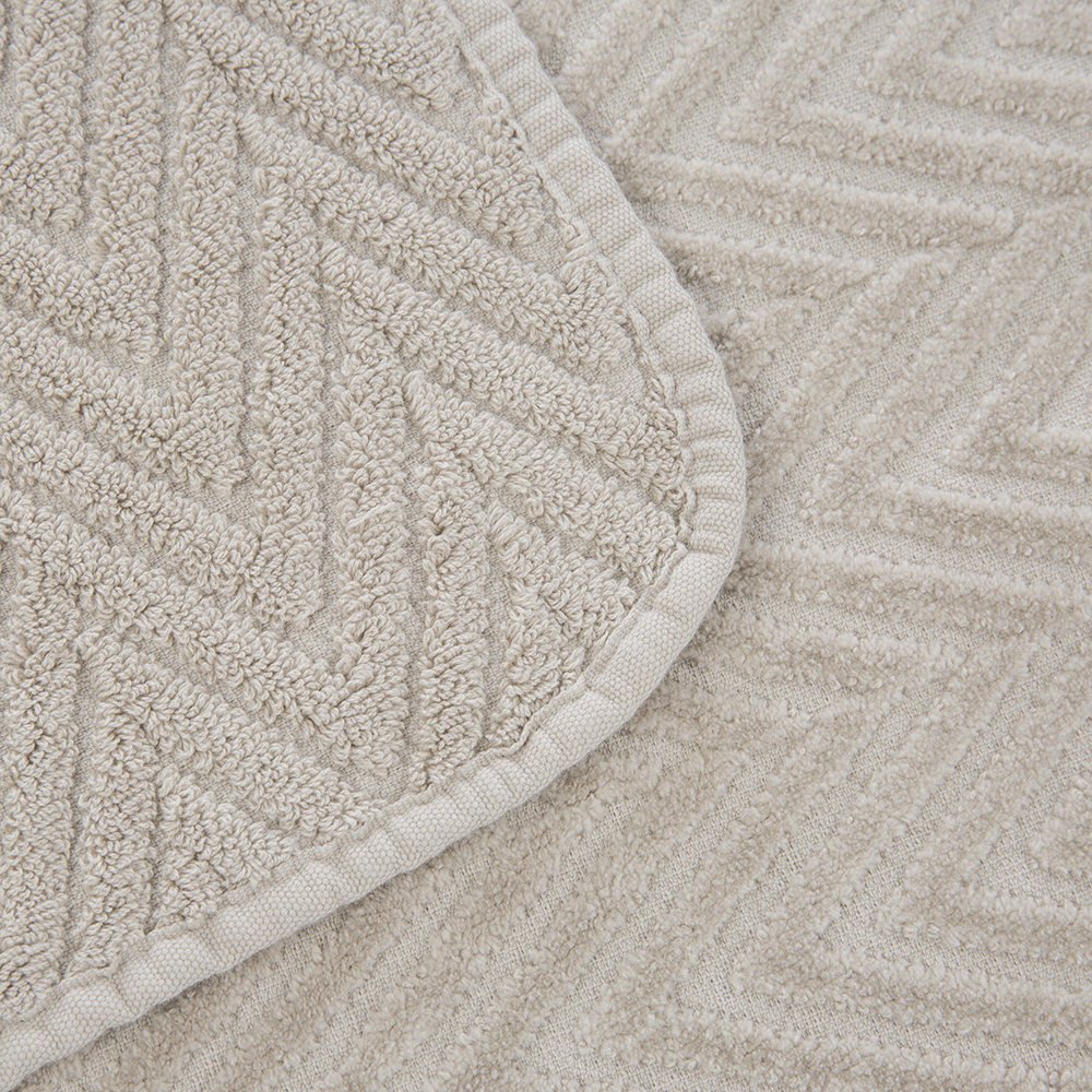 Montana Chevron Design Egyptian Cotton Towel | 770 Linen - |VESIMI Design| Luxury and Rustic bathrooms online