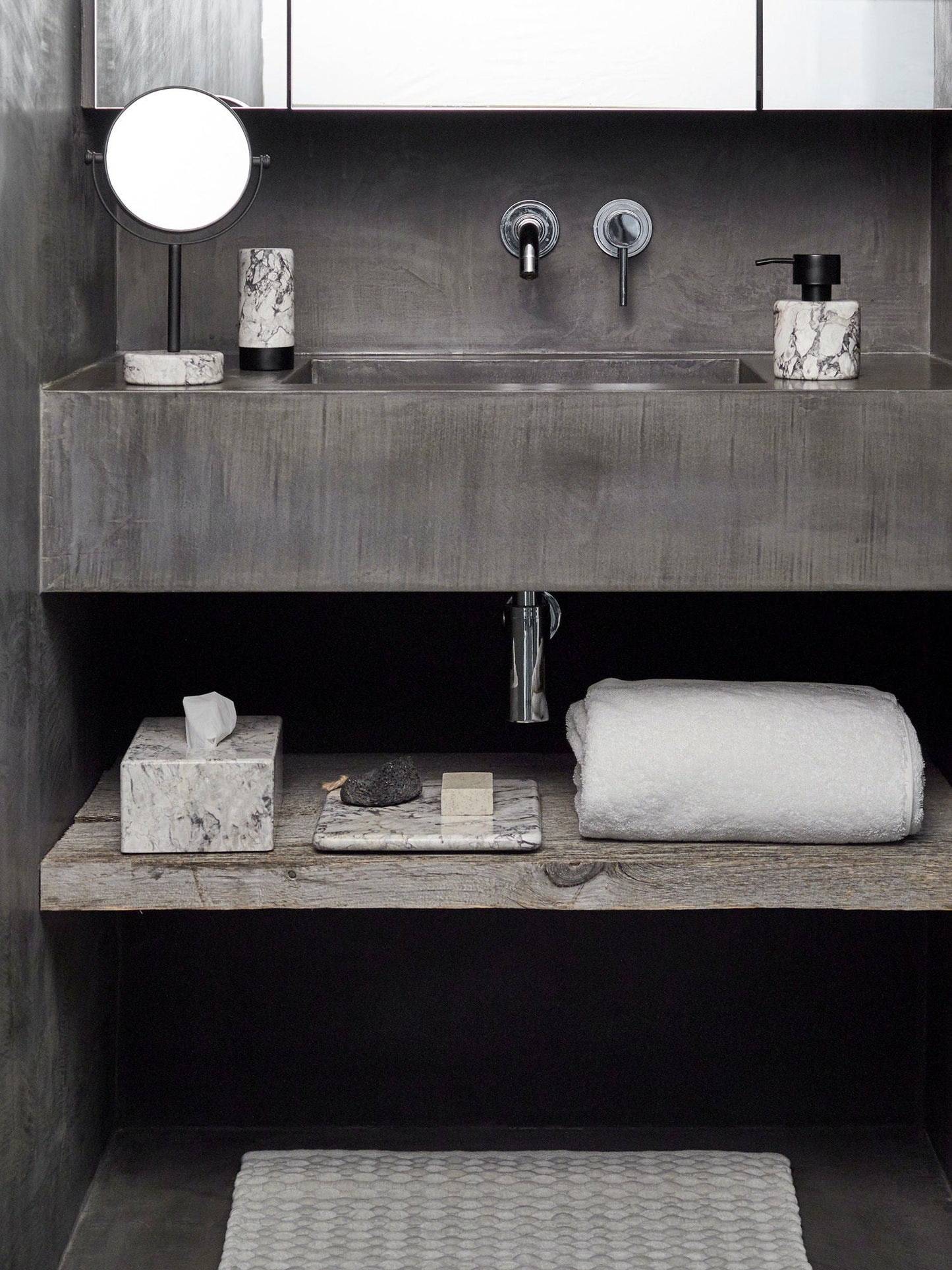Nero White Stone Bathroom Accessories - Liquid Soap Dispenser - |VESIMI Design| Luxury and Rustic bathrooms online