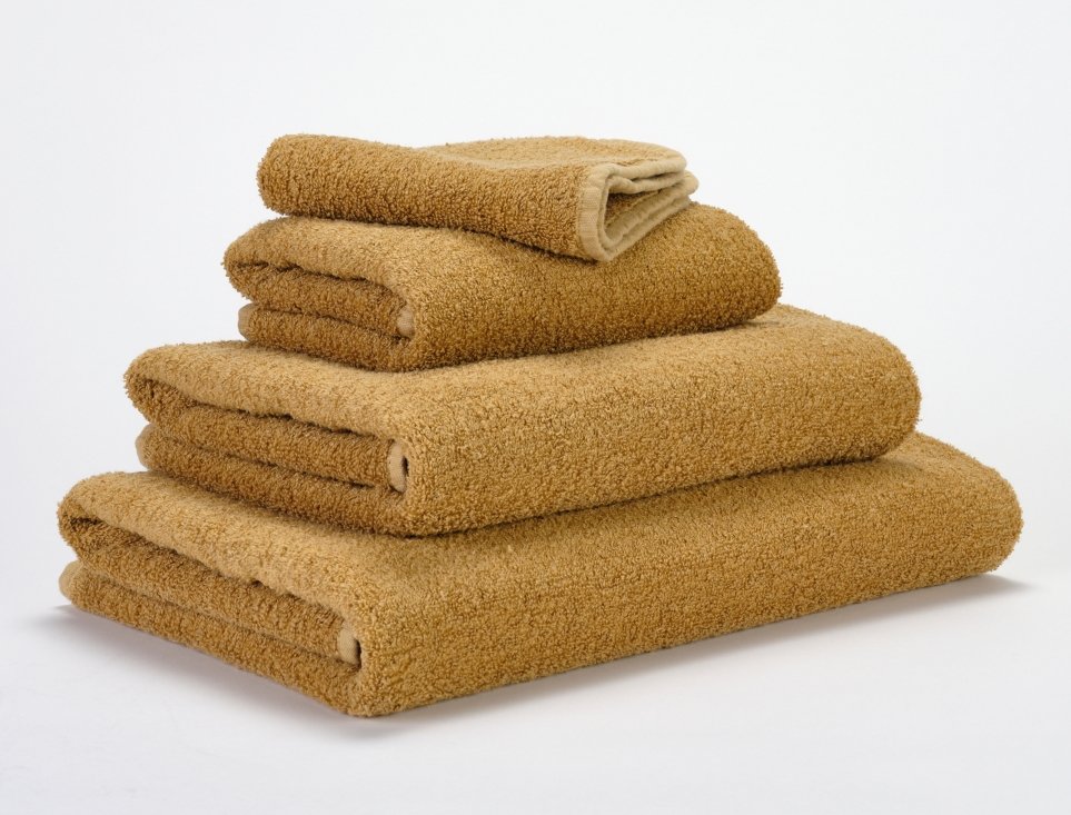 Yellow gold bath outlet towels