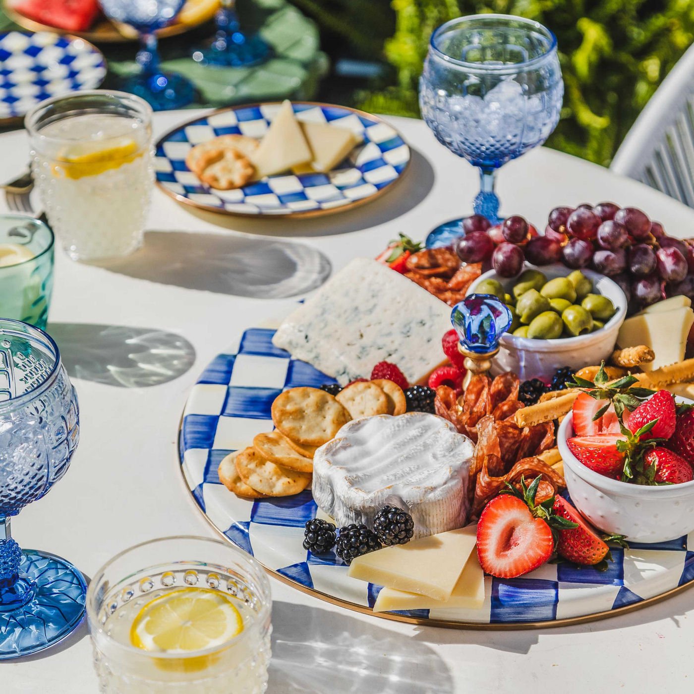 Royal Check Blue Enamel Dinner Plate –, VESIMI Design