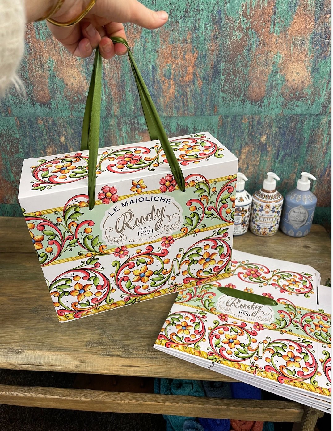 Kit Box Rudy Rudy Profumi Paper Gift Box with Handles – |VESIMI Design|