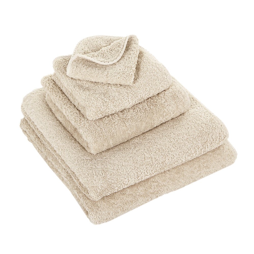 https://vesimidesign.com/cdn/shop/products/super-pile-egyptian-cotton-towel-101-ecru-868244.jpg?v=1686864825