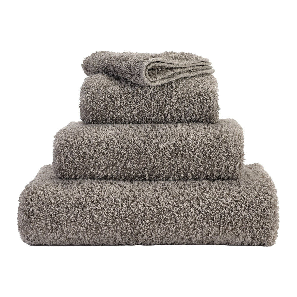 Super Pile Grey Bath Towels by Abyss & Habidecor | 940 Atmosphere - |VESIMI Design| Luxury and Rustic bathrooms online