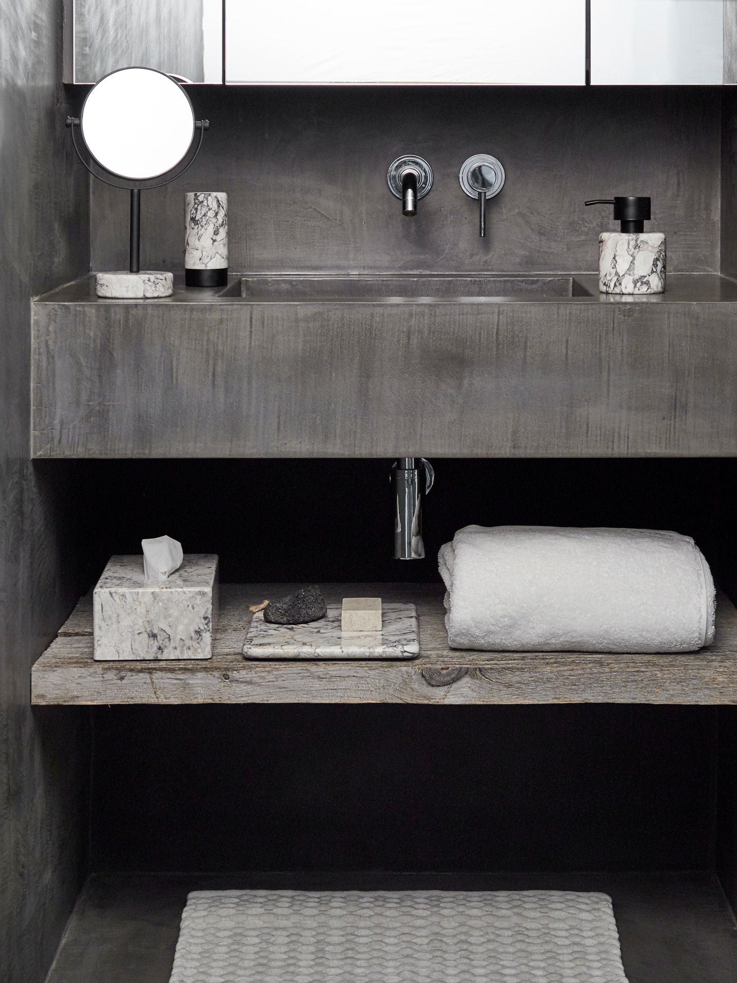 White Marble Design Bathroom Accessories - Luxury Standing Spare Toilet Paper Holder - |VESIMI Design| Luxury and Rustic bathrooms online