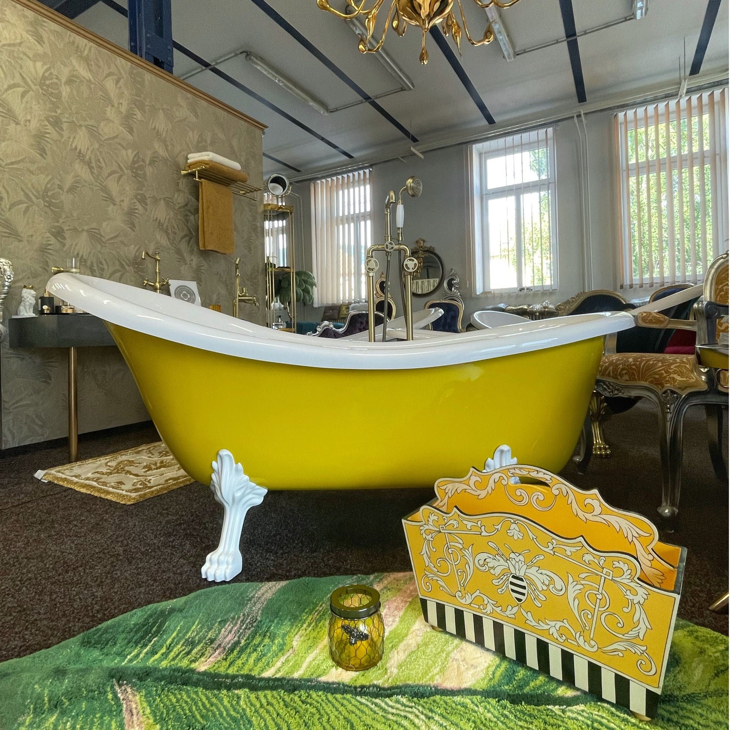 Yellow Freestanding High Back Clawfoot Bathtub with White Feets - |VESIMI Design|